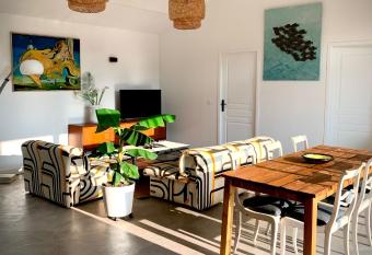 Viva la vida has Balcony rooms