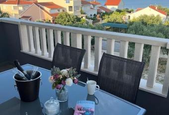 Family apartment Sevid has Balcony rooms