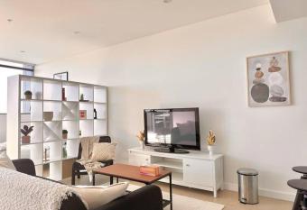 Cosy One Bedroom Apartment in Castle Hill, NSW allows 18 year olds to book a room