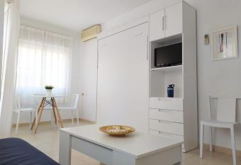 Apartamentos Pag  n has Balcony rooms