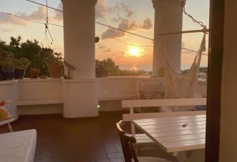 Forio & M   allows 18 year olds to book a room