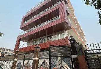 SRH HOTEL allows 18 year olds to book a room