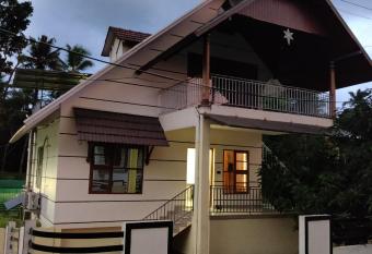 Vrindavan Garden Villa has Balcony rooms
