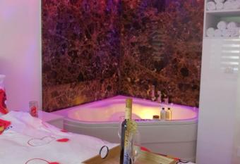 Don home has rooms with a private hot tub