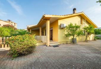 Casa Vacanze San Giovanni has Balcony rooms