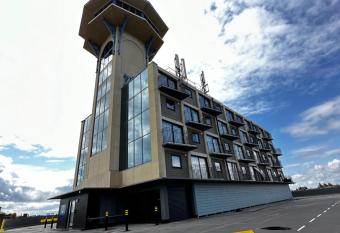 The Atlantis - Tower Apartments allows 18 year olds to book a room