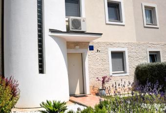 Casa Brina has Balcony rooms