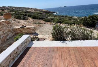 Dejablue has Balcony rooms