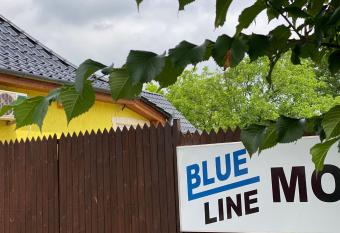 Blueline Motel has Balcony rooms