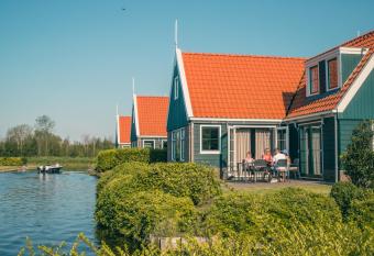 EuroParcs De Rijp allows 18 year olds to book a room