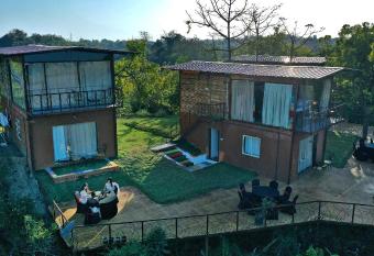 ORSANG CAMP has Balcony rooms