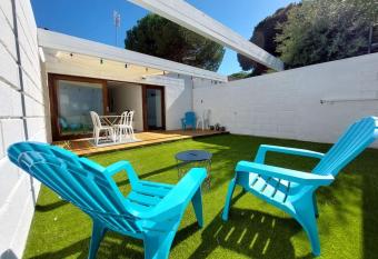 Maison 3* avec jardin, proche plage, parking priv   has Balcony rooms