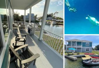 FISH HAVEN-NEW Gulf Home w/ Elev, Boat Ramp,Kayaks,Paddleboards and more! has Balcony rooms