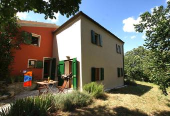 Poggio-delle-querce has Balcony rooms
