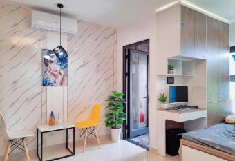 Toa S107 Vinhomes ocean park Gia L  m H   N   i has Balcony rooms