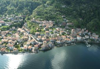 Dudi Jolie Maison - Jacuzzi allows 18 year olds to book a room