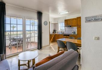 Art- Apartamentos Revilla Tacke D has Smoking/Balcony rooms