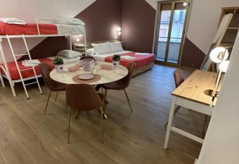 B&B Elegance has Balcony rooms