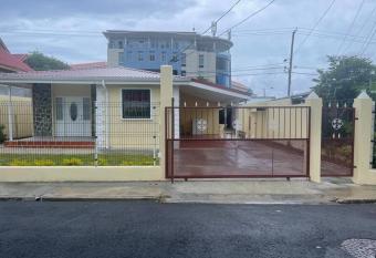 Cattleya Townhouse has Balcony rooms