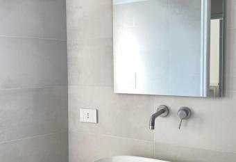 A Casa dei Miei has rooms with a private hot tub