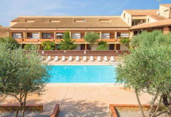 Saint Cyprien Golf View 2 bedrooms Apartment , 900 m from the beach has Balcony rooms