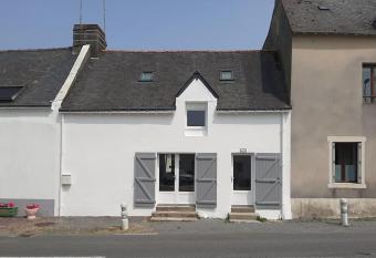 Gite de la paludi  re has Balcony rooms
