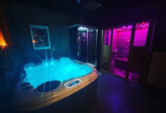 Spa hotel Little escape allows 18 year olds to book a room