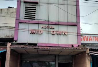 OYO Flagship 81524 Hotel Mid Town allows 18 year olds to book a room