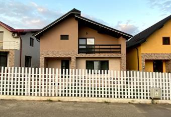 Vila Priseaca Targoviste has Balcony rooms