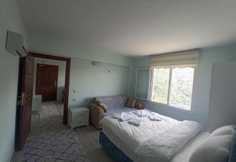 YE    LALAN OTEL has Balcony rooms