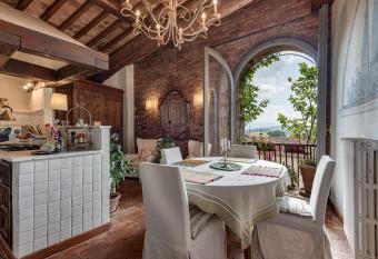 Pent House Duplex has Balcony rooms