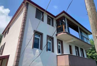 Do  an  n Huzurunda Ferah ve Konforlu Bir Ev has Balcony rooms