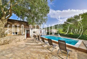 Kuca za odmor Lole has Balcony rooms