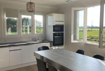 Maison entre terre et mer    Pordic has Balcony rooms