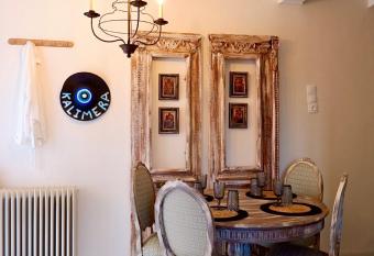 The Art House By The Sea has Balcony rooms