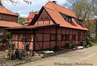 Wilkenburger Pfarrscheune Hannover Hemmingen allows 18 year olds to book a room