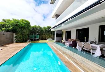 location sur dar bouazza has Balcony rooms