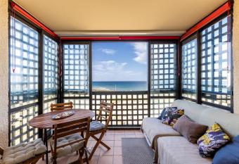 Studio Cosy face    l oc  an has Balcony rooms