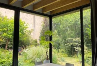 L   atelier d   Alain allows 18 year olds to book a room