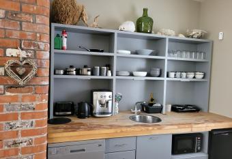 Beautiful 2-Bed Apartment near Waterford City has Balcony rooms