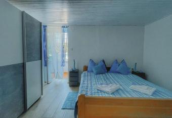 Guesthouse Porto has Balcony rooms