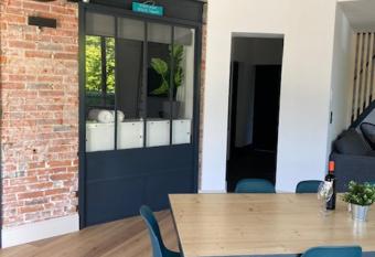 Magnifique villa r  nov  e avec jaccuzi has Balcony rooms