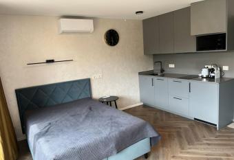 Hill Apartment has rooms with a private hot tub