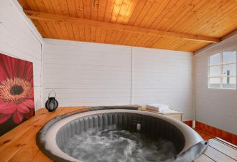 Verode has Balcony rooms