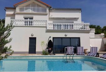 Villa Panoramic view has rooms with a private hot tub