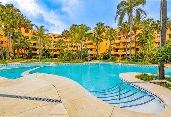 Costalita Rooftop allows 18 year olds to book a room