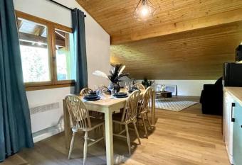 Grand appartement de 80m2 has Balcony rooms