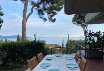 Soleil - GardaLake has Balcony rooms