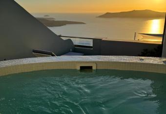 Avant Garde Firostefani allows 18 year olds to book a room