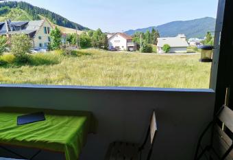 Autrans c  ur du village vue sur les montagnes allows 18 year olds to book a room